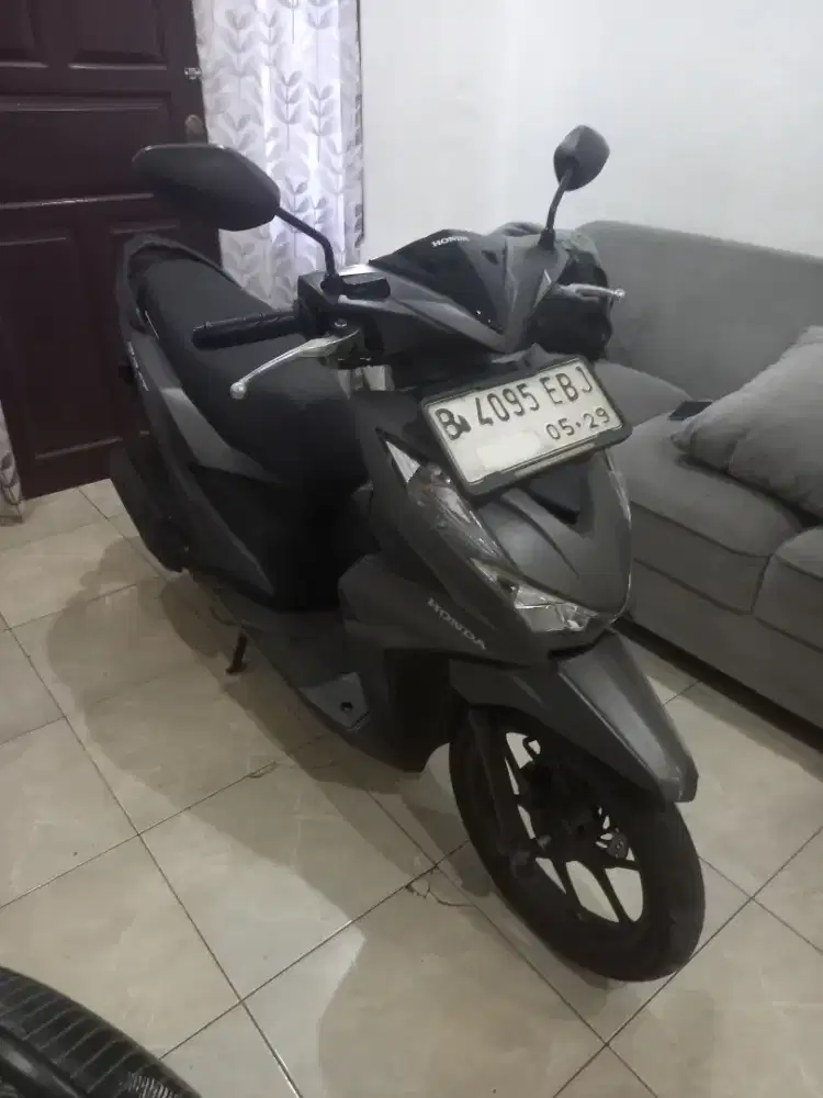 Honda beat 2024 deluxe  cbs iss