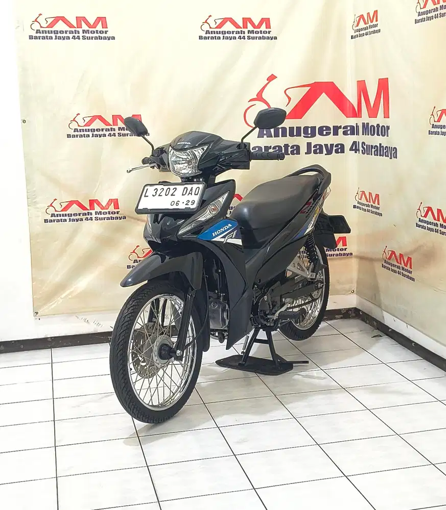 Mulus Km 6 Ribu Honda Revo fit Tahun 2024 warna Hitam