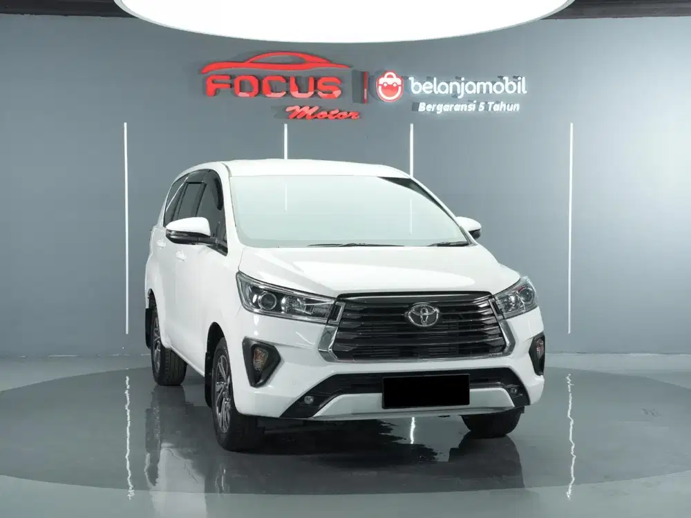 Km 16rb toyota kijang innova v diesel 2022 putih pajak panjang