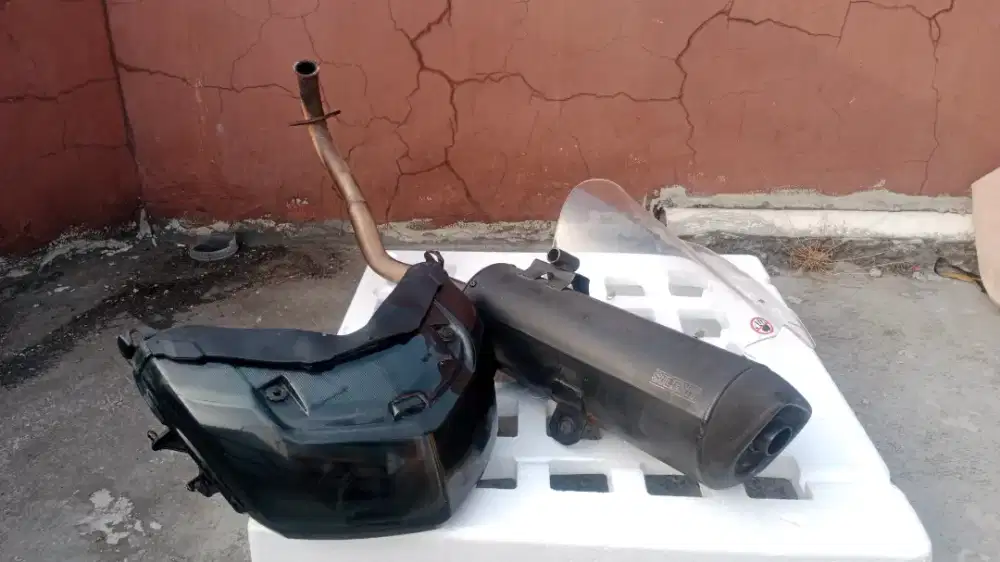 DIJUAL  Knalpot Proliner Nmax Old Ori + Stoplamp Lexus + Visor Bening`