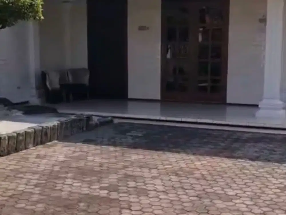 Rumah Petemon Barat