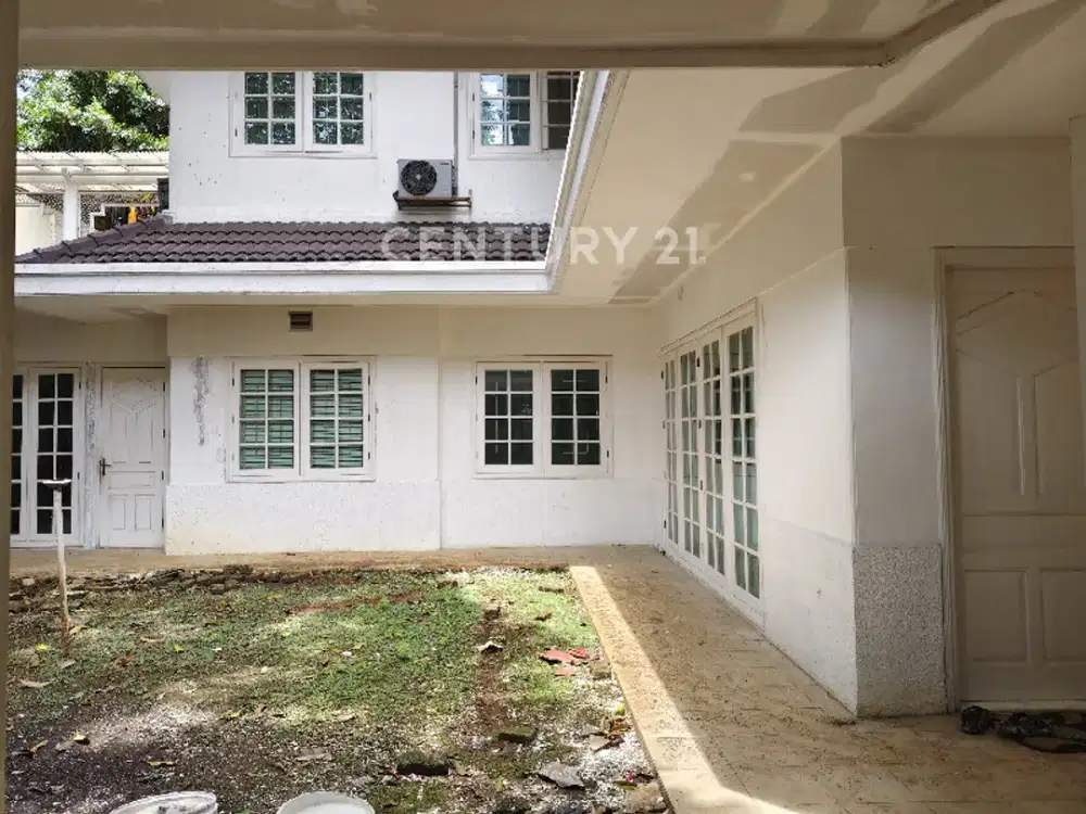 Rumah Luas Lokasi Super Strategis Di Wilayah Menteng Inti