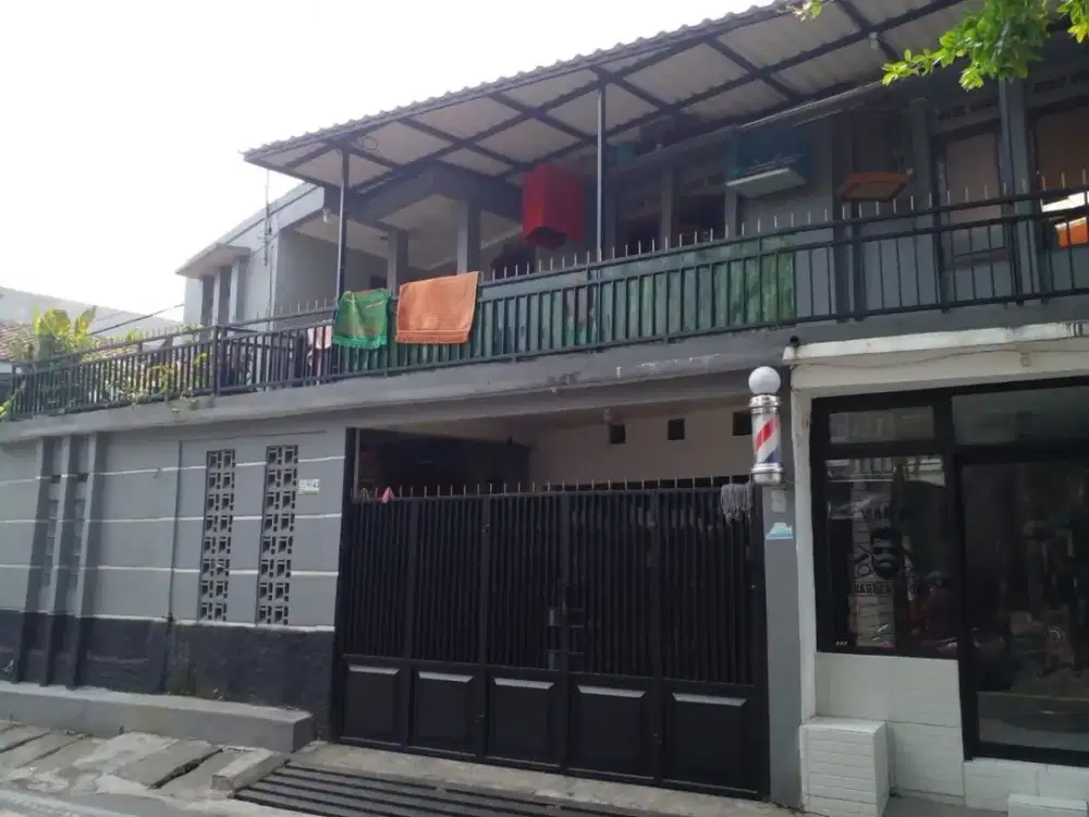 Rumah Untuk Usaha Main Road Antapani