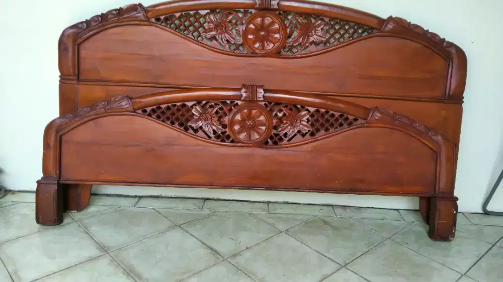 Dipan  ukuran 160 X 200 kayujati