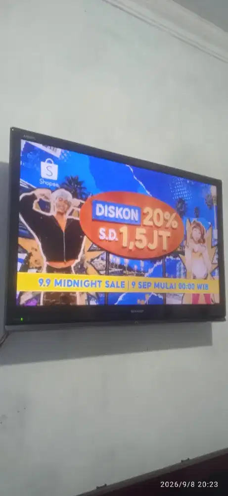 Tv Sharp 32in kondisi msh bagus no minus