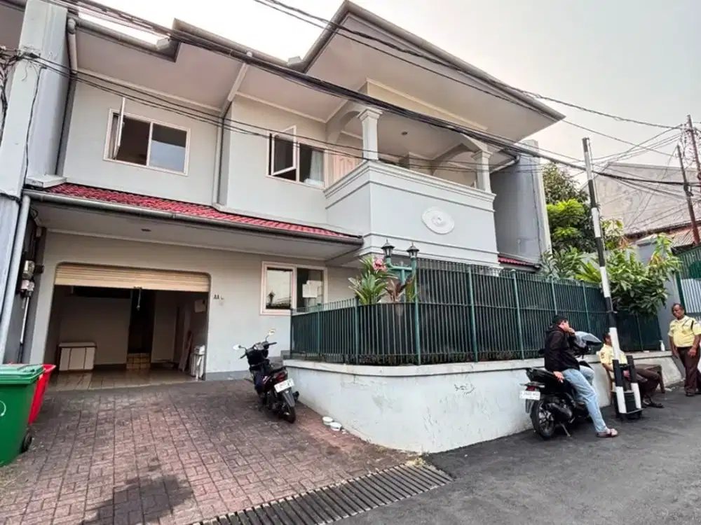 DISEWAKAN RUMAH CANTIK SIAP HUNI CIPETE JAKARTA SELATAN
