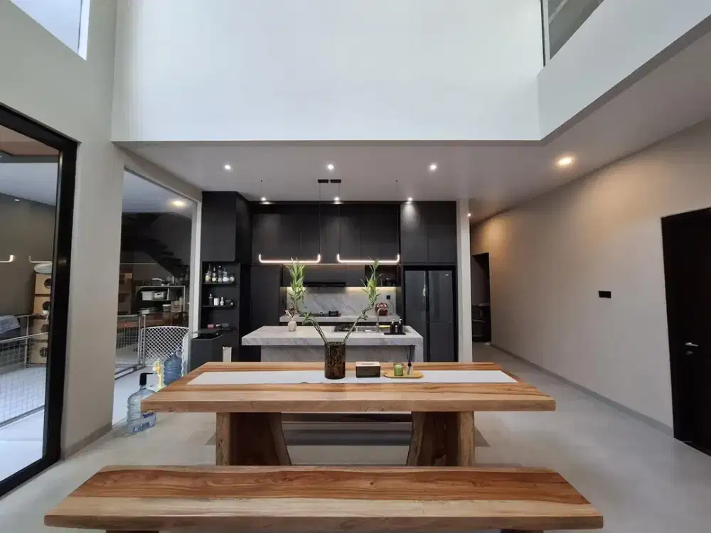 DIJUAL RUMAH 2 LANTAI BANGUNAN MANDIRI  BERLOKASI DI GREENCOVE BSD