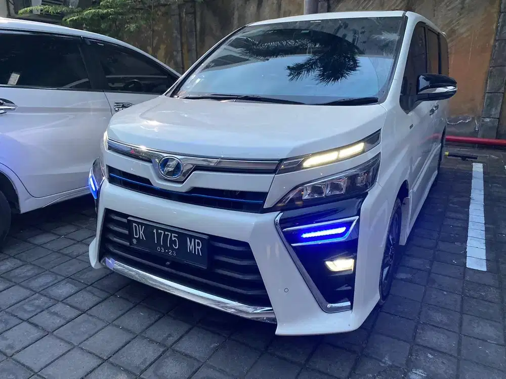 Toyota VOXY 2018 CBU Japan, asli Bali tangan 1 dari baru