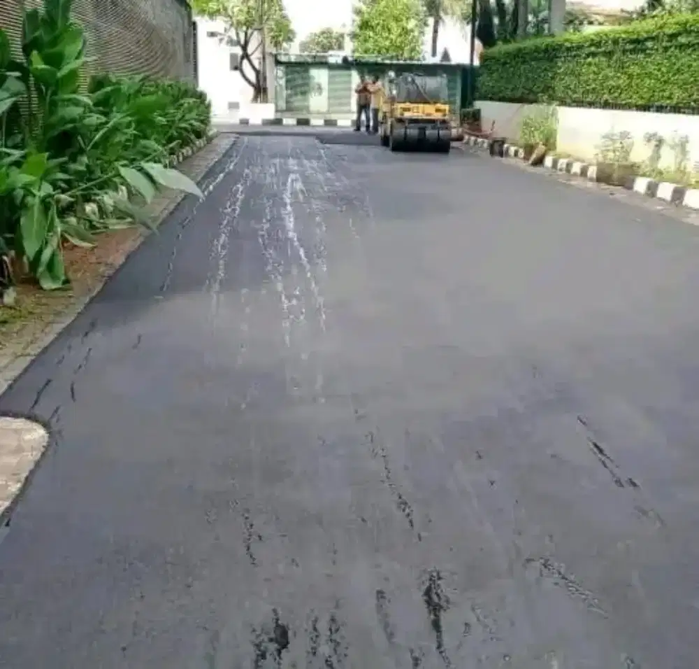 Pengaspalan hotmix tasik