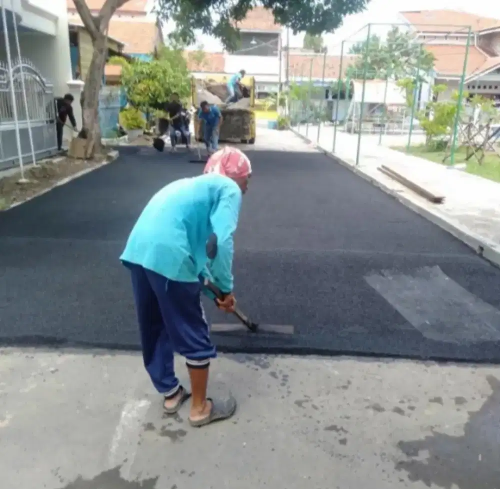 Pengaspalan hotmix jalan