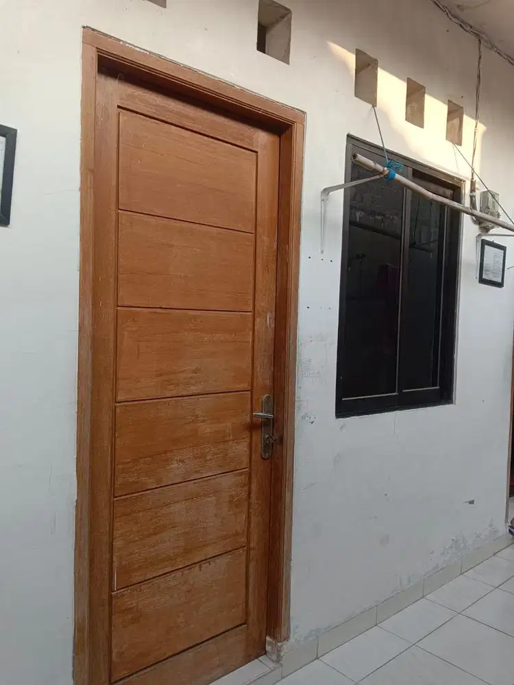 DISEWAKAN KONTRAKAN