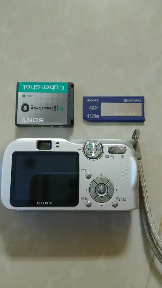 Dijual Kamera Sony Cybershot DSC-P200