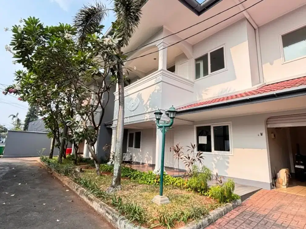 DISEWAKAN RUMAH CANTIK  SIAP HUNI CIPETE JAKARTA SELATAN