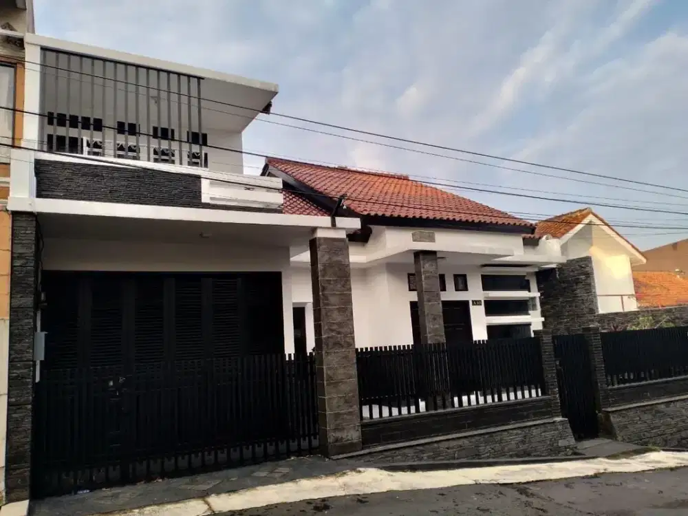 Rumah Terawat Siap Huni Karang Arum Paisr Jati