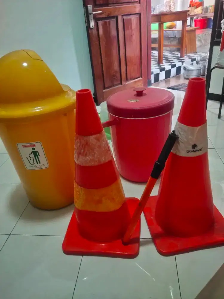 Perlengkapan usaha