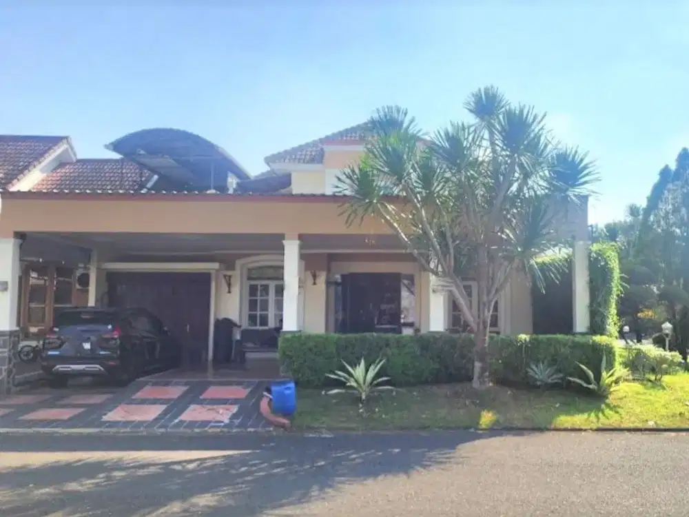 Rumah Hoek Semi Furnished Daerah Aman Tenang Daerah Graha Padma Semarang