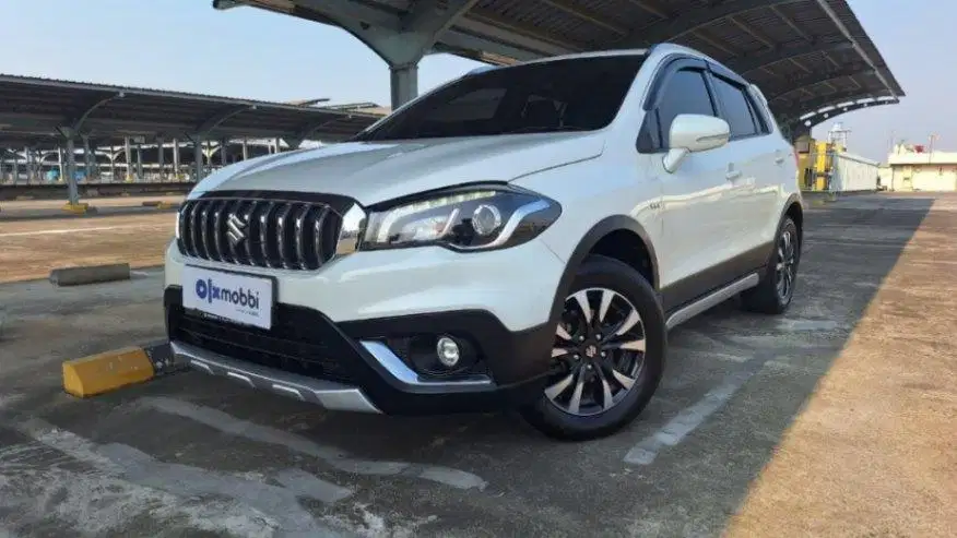 Suzuki SX4 1.5 S-Cross Bensin-MT 2018 Putih