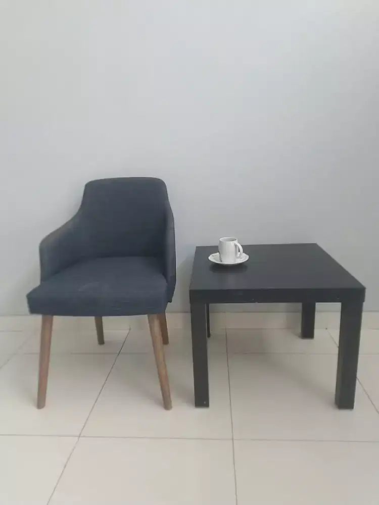 Kursi dan Meja minimalis
