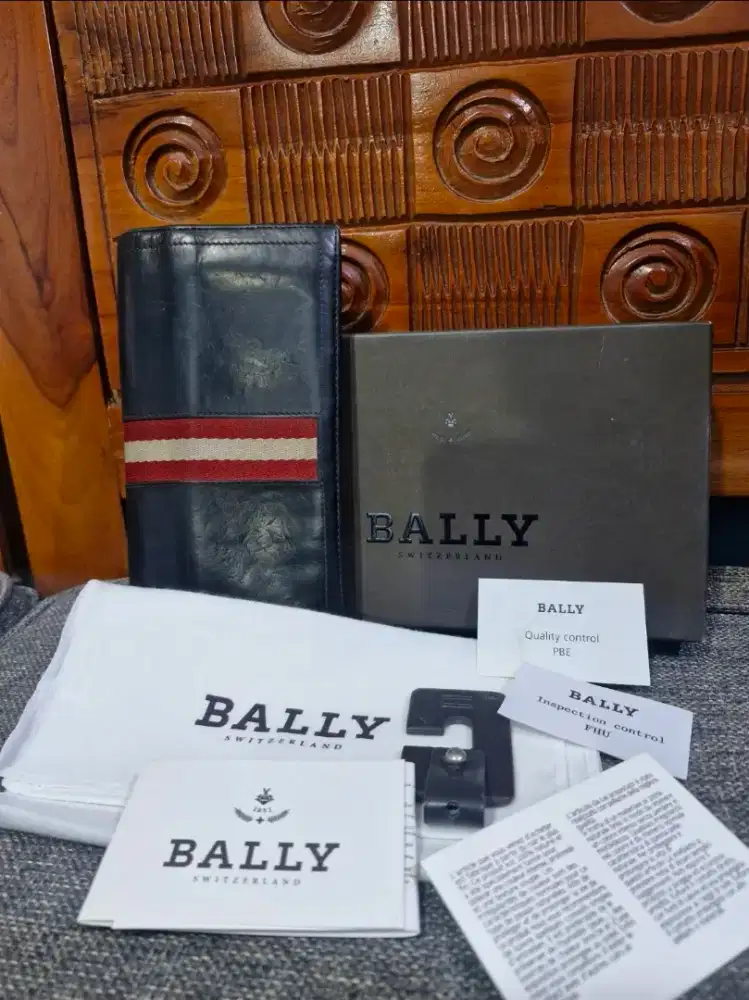 Dompet bally original fullset, bekas pemakaian