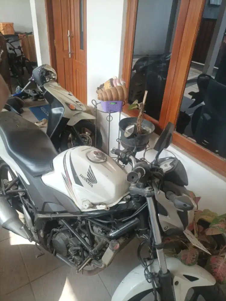 Honda CB150R Jual butuh