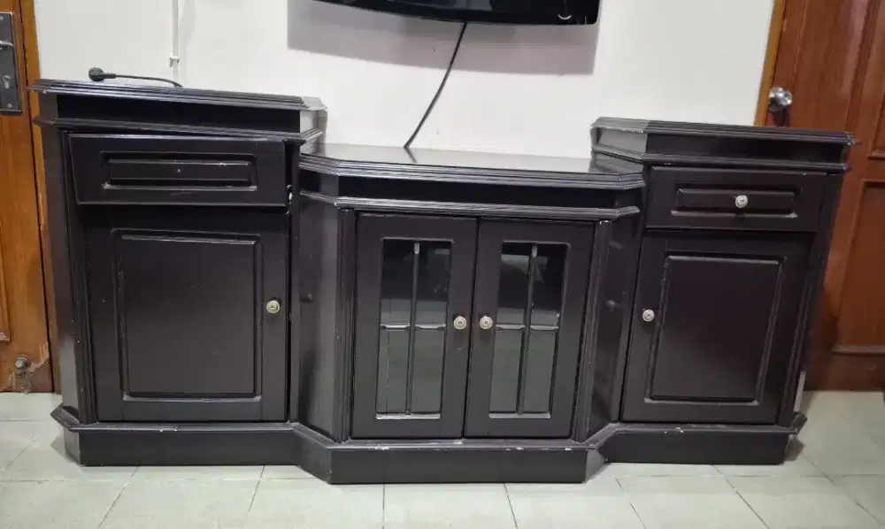Lemari TV jati belanda