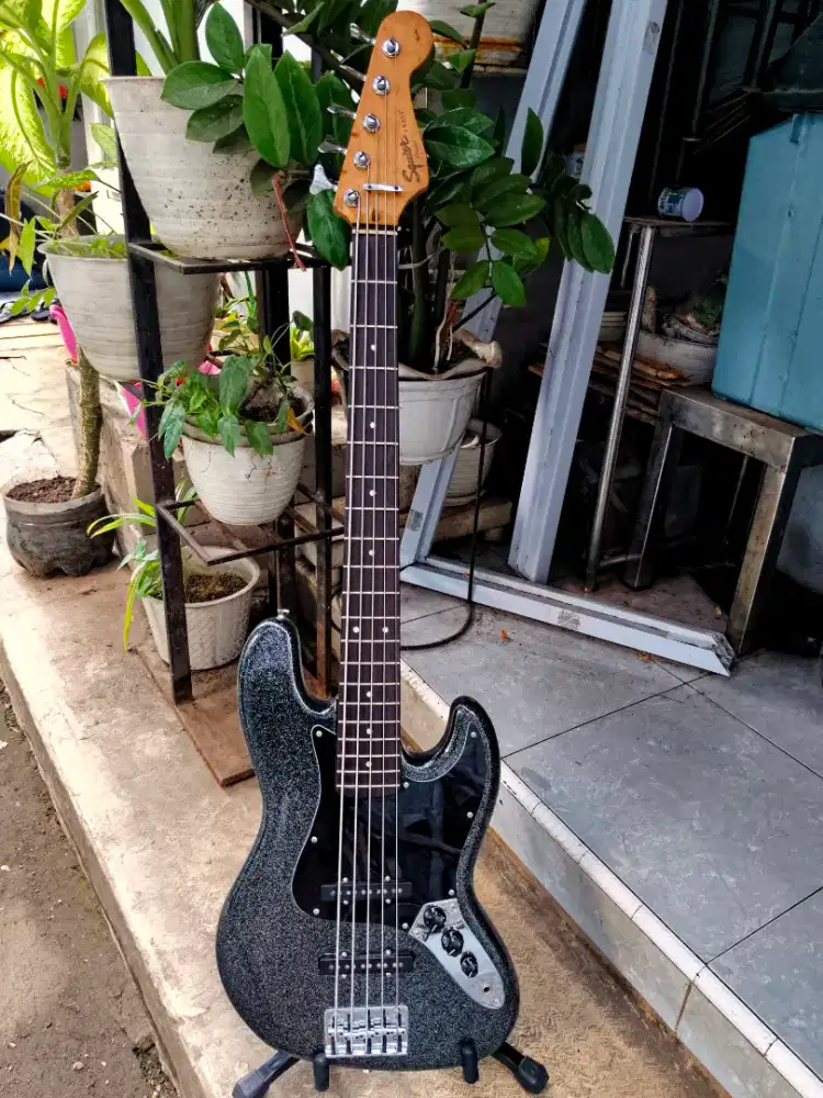 Squier Jazz Bass Affinity 5 String Original