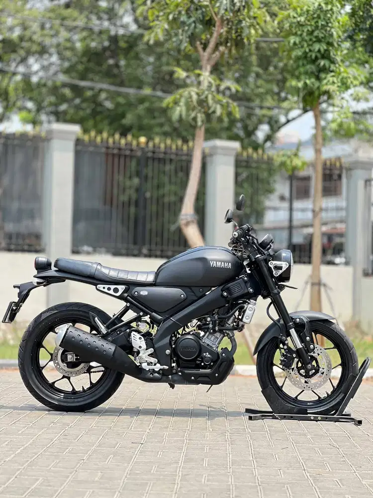 YAMAHA XSR 155 HITAM 2022 KM LOW PAJAK PANJANG NO MINUS
