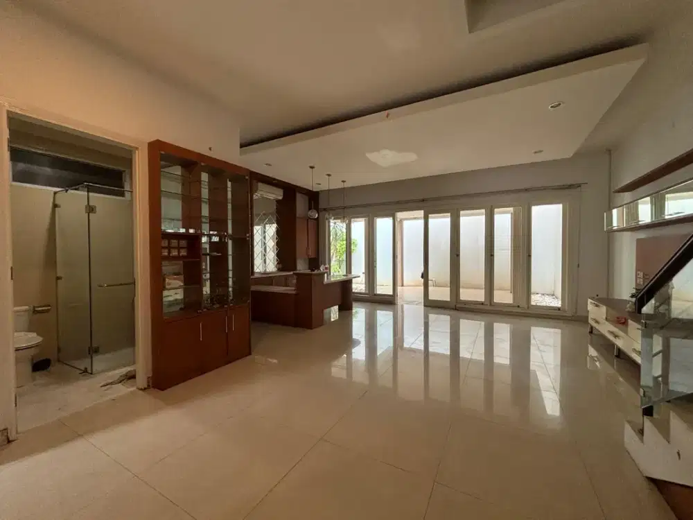 Hunian Cantik Bangunan Mandiri Berlokasi di Sutera Onyx