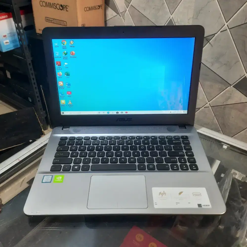 Asus X441U, Core i5 Gen 8, VGA 2GB, RAM 8GB, SSD 256GB, Layar 14 inch