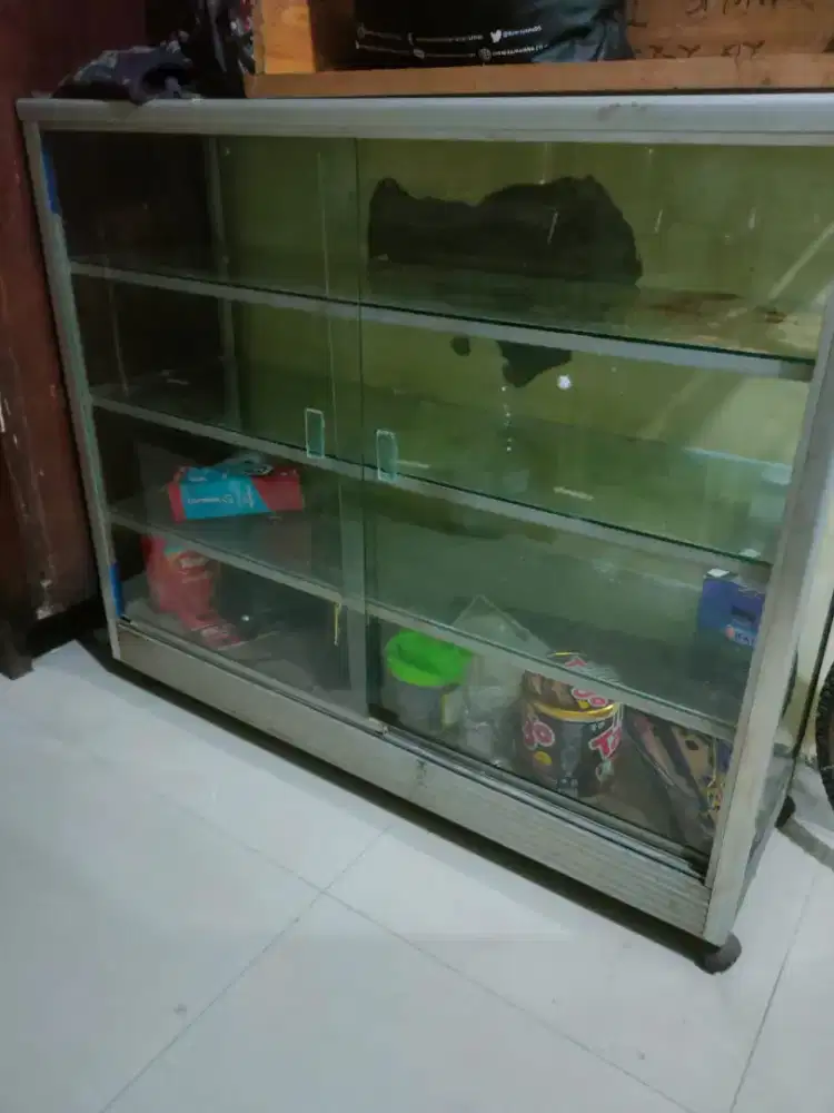 Etalase size kurang tahu