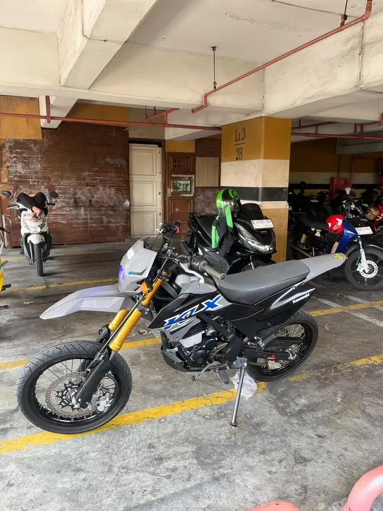 Dijual KLX SM SE 2023