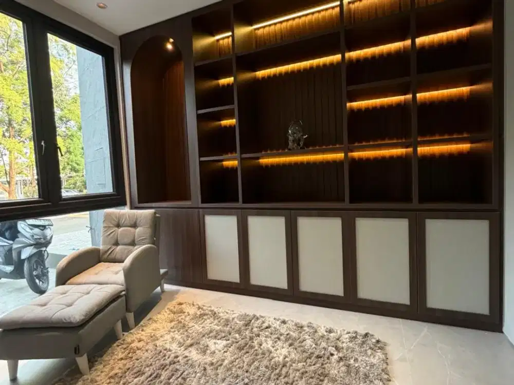 Dijual Rumah dengan design yang mewah dan brand new berlokasi di Sutera Feronia