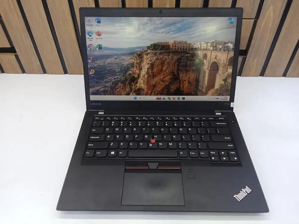 Lenovo thinkpad T470 intel core i7 gen7 8Gb
