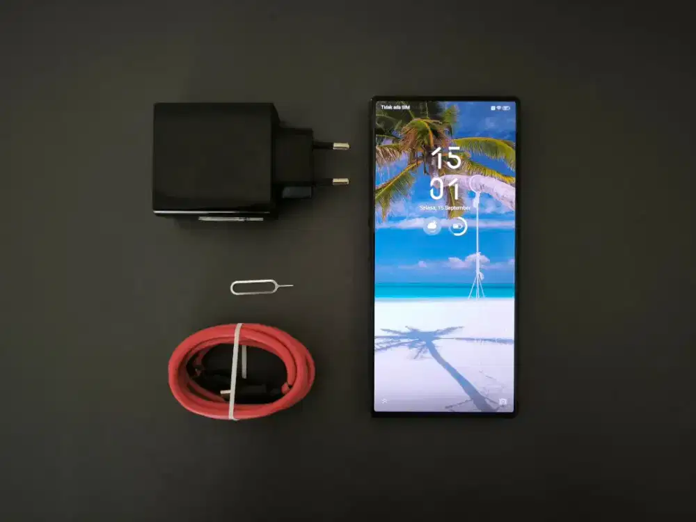 ZTE Nubia Redmagic 8S Pro 16/512  - Warna Black, Ex Garansi Resmi