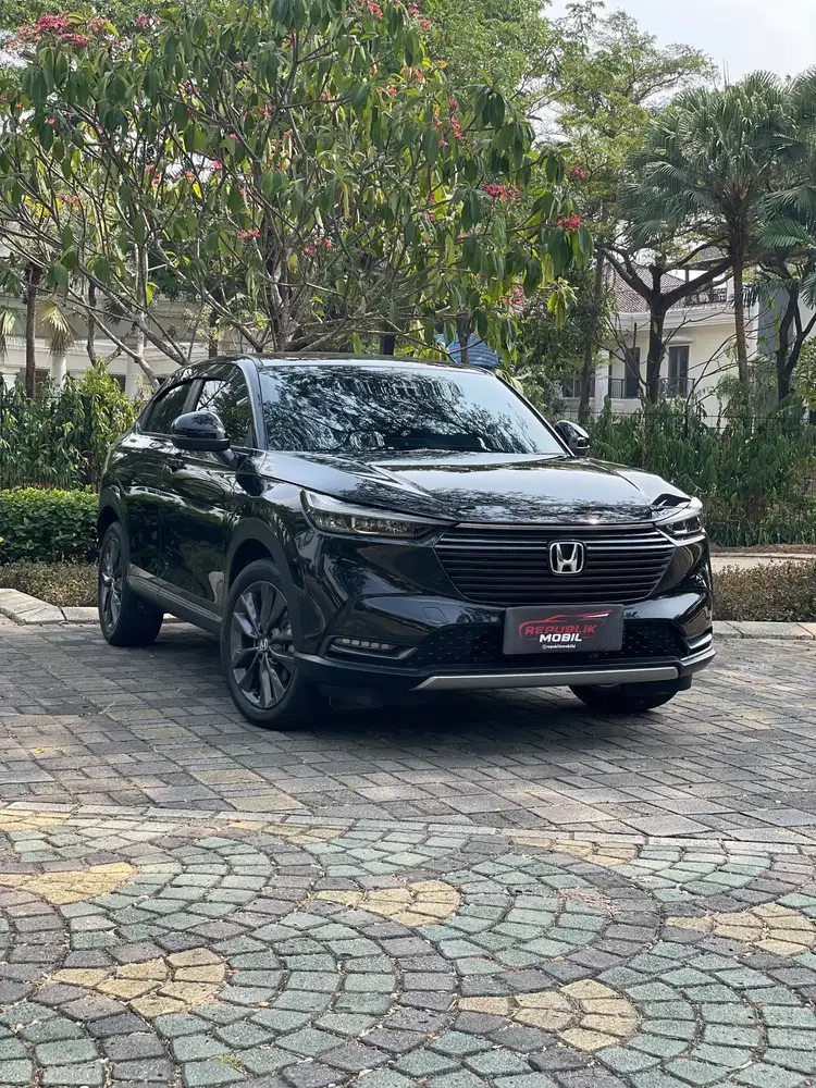 Honda HR-V 1.5L SE CVT 2023 HRV hitam harga terbaik