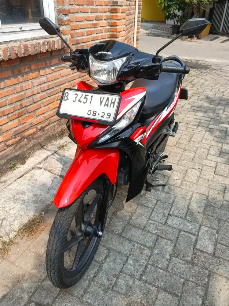 Honda Revo X FI CW 2024 Km Low Mulus Pajak On 2027