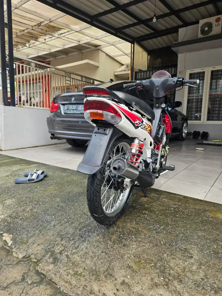 Yamaha fizr 1994 terawat mulus