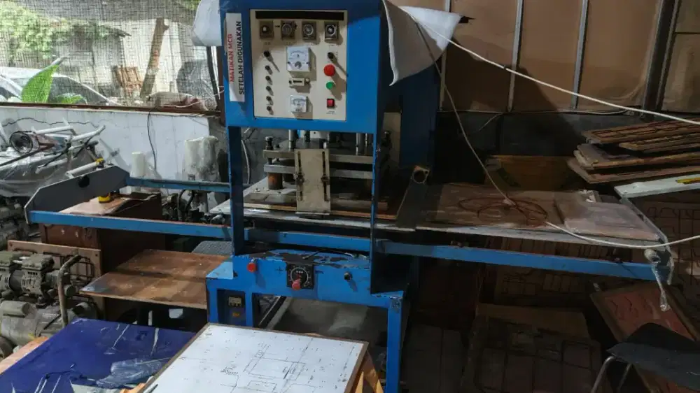 MESIN CUTTING PLASTIK HF SOFT CUTTING