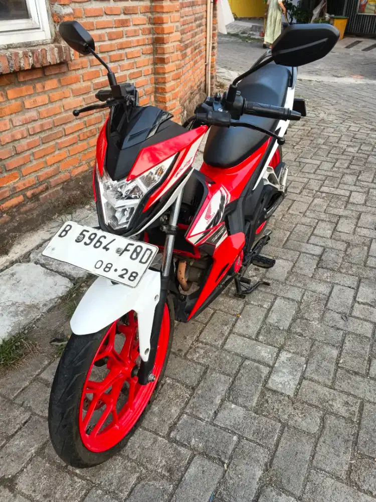 Honda Sonic SE Red Racing 2023 Km Low Mulus pajak On 2027