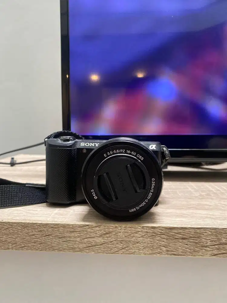 Sony A5000 Mirrorless – Mint Condition, Jarang Dipakai