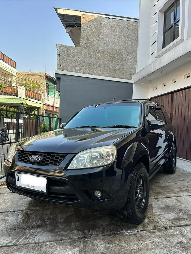 Ford Escape limited 2.3 Tahun 2011