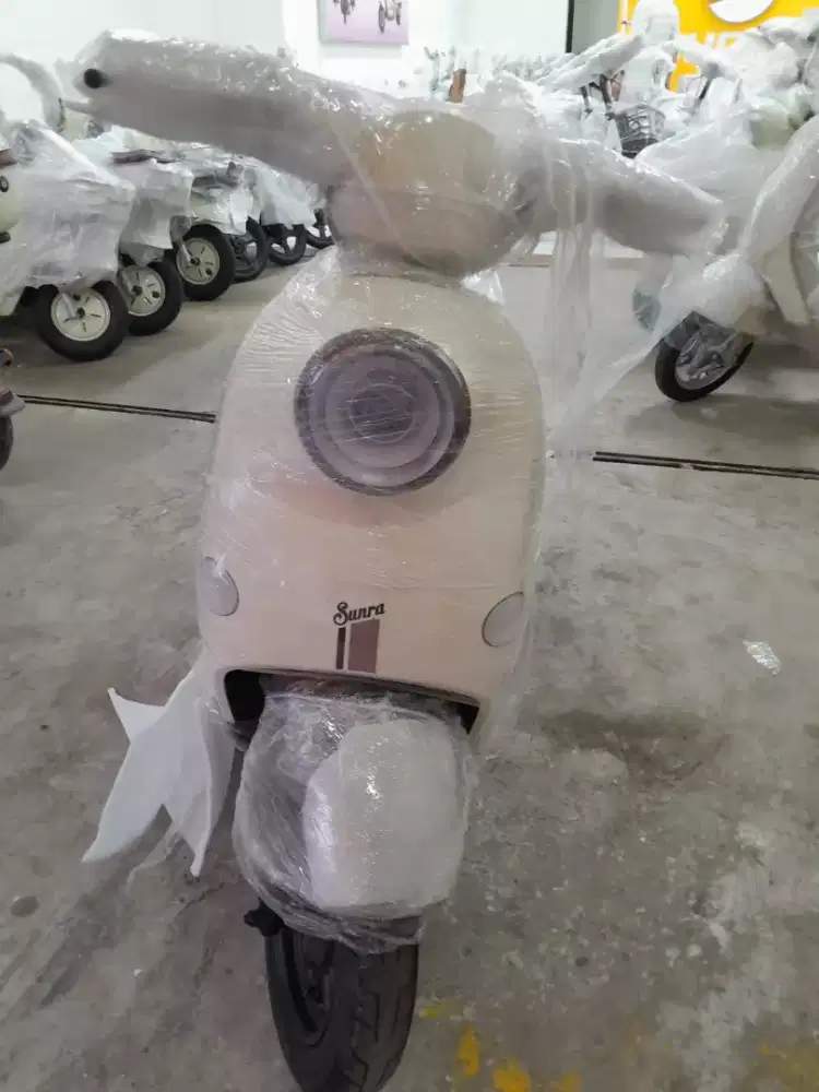 SEPEDA MOTOR LISTRIK SUNRA LIMAN