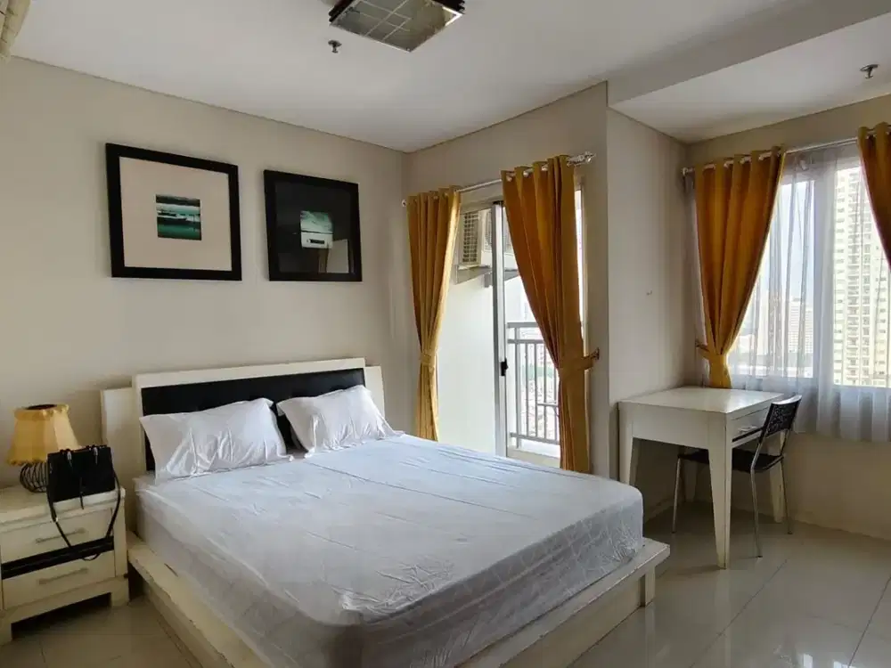 Turun harga Disewakan Tinggal bawa koper Apartement Studio Cosmo Terrace Lt 21 Thamrin dekat Sudirman