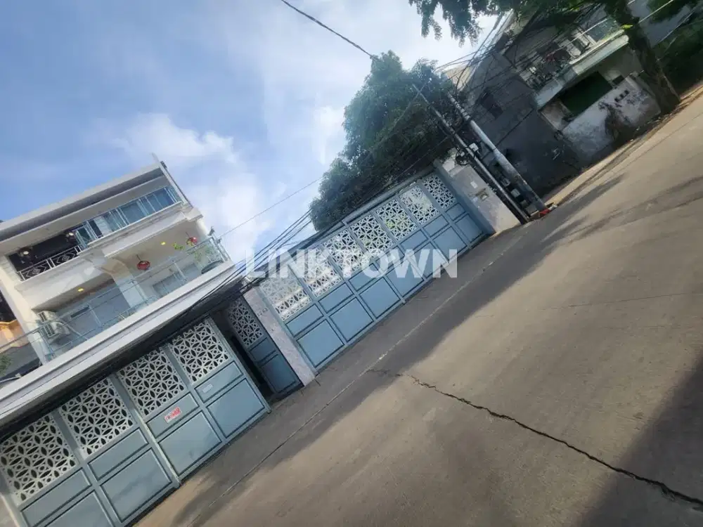 Dijual 2 Rumah 3 Lantai Siap Huni Fully Furnish NEGOOO!!!