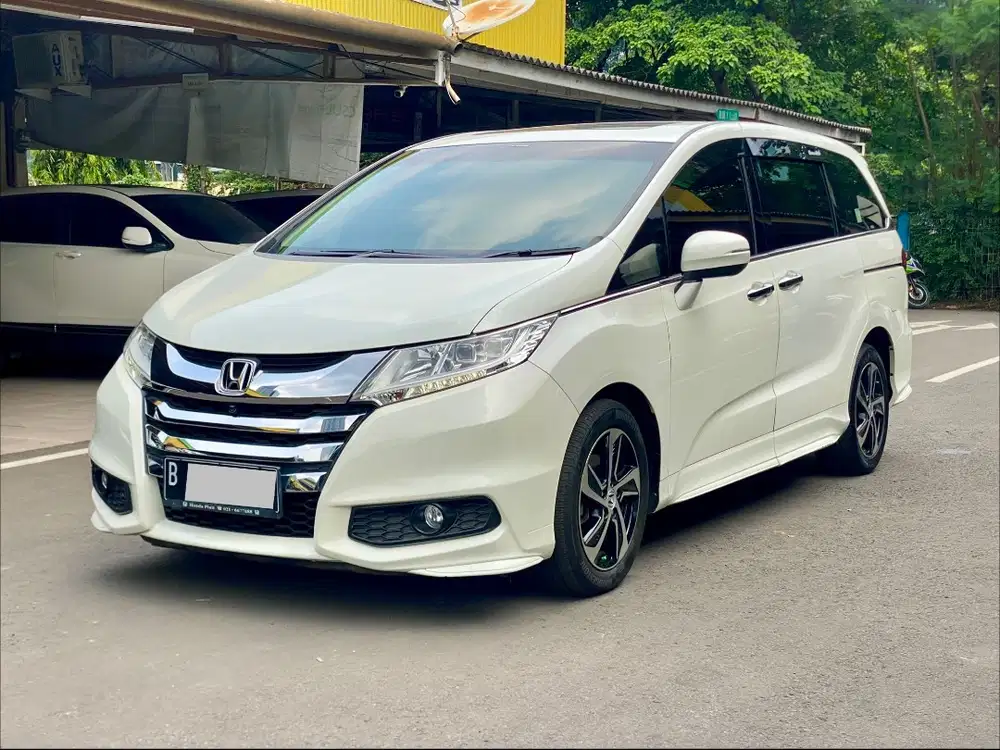 HONDA ODYSSEY E PRESTIGE AT 2016 PUTIH