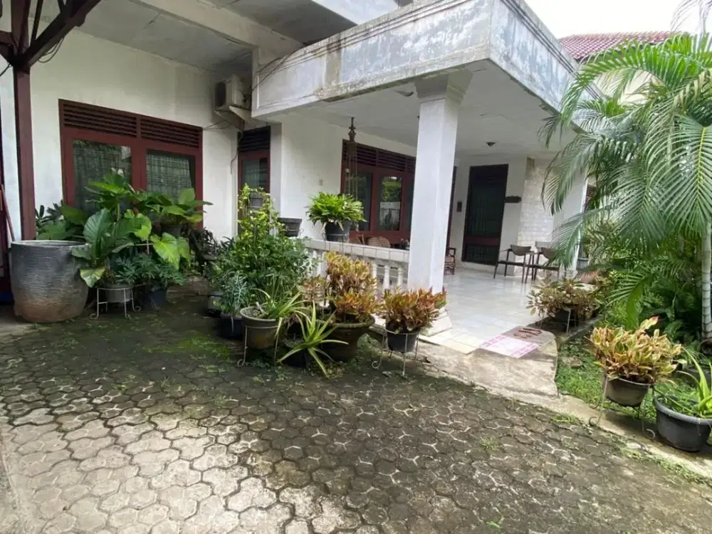 Dijual Rumah Bagus di Jl. Kesehatan Bintaro Jakarta Selatan