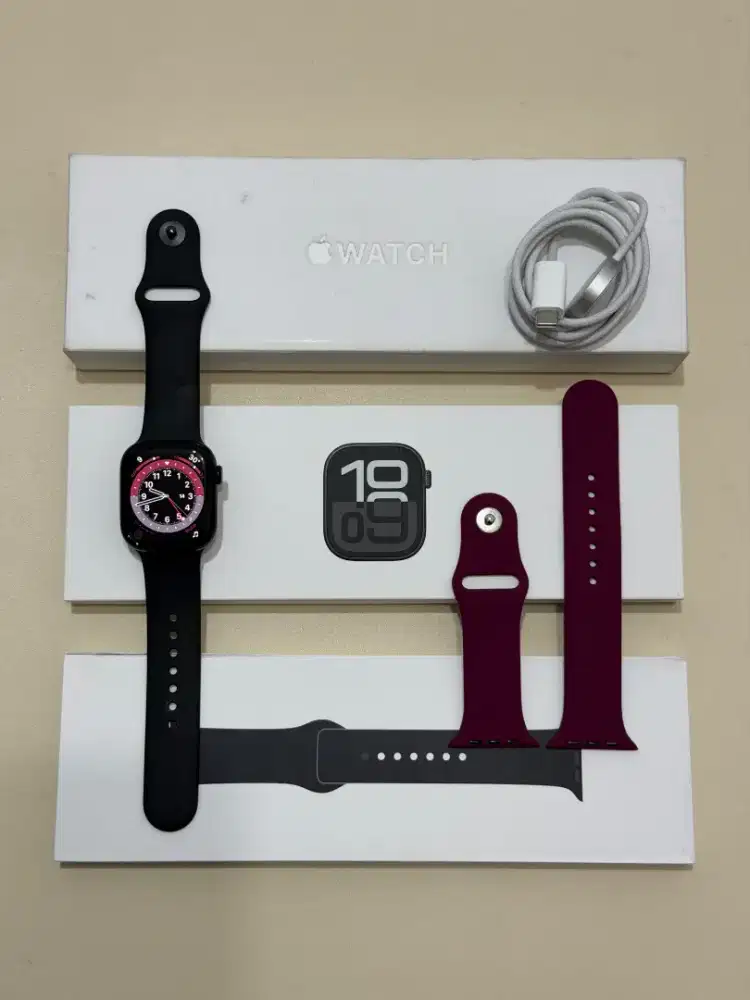 Apple Watch Series 10 42mm - Jet Black - Like New - Resmi Indo
