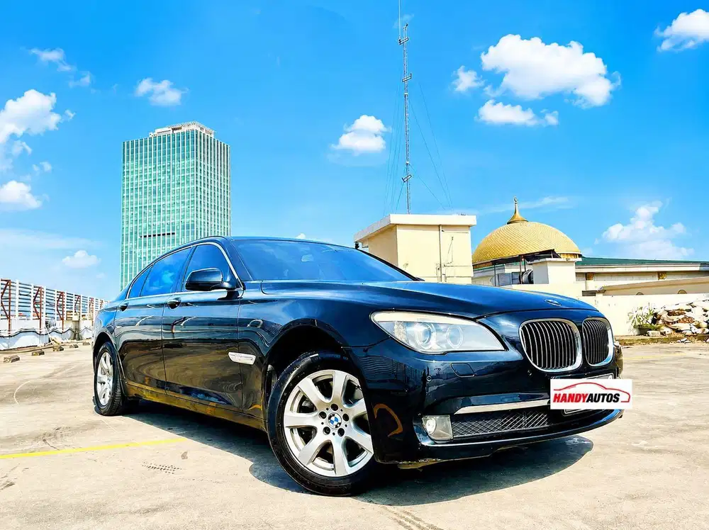 BMW 730li 2010 Automatic Hitam Metalik