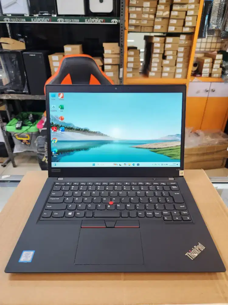 Jual lenovo thinkpad X390 intel core i5-8365U ram 8 ssd 256 GB slim