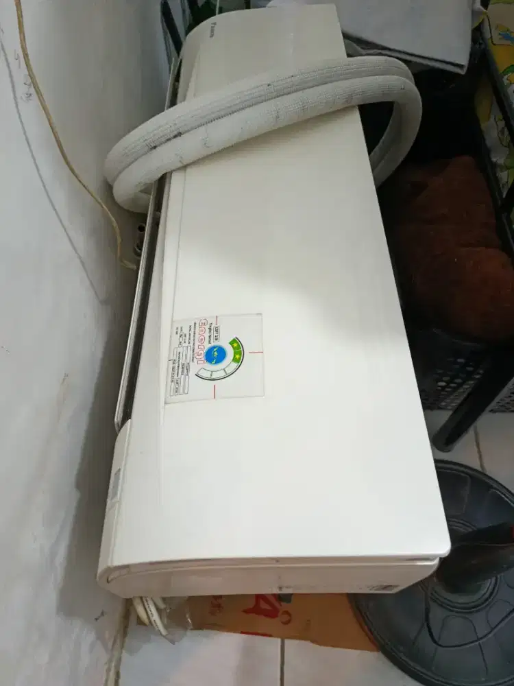 AC Daikin 1 PK bekas normal